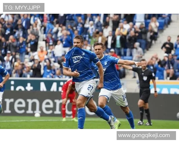 成都网球队防守策略解析与战术创新探讨